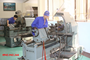 may-cnc-cong-nhan